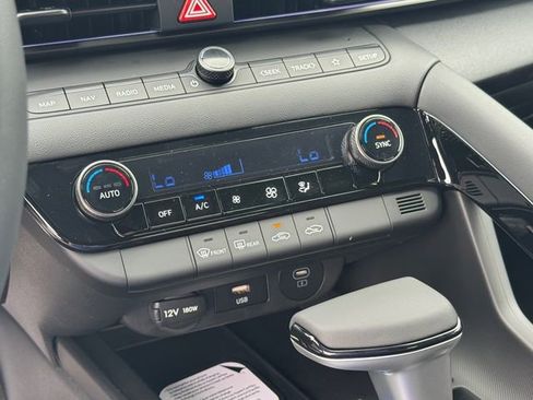 New 2026 Hyundai Elantra Sport FWD image 27