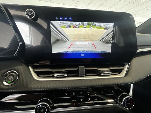 New 2027 Chevrolet Equinox LT FWD image 4