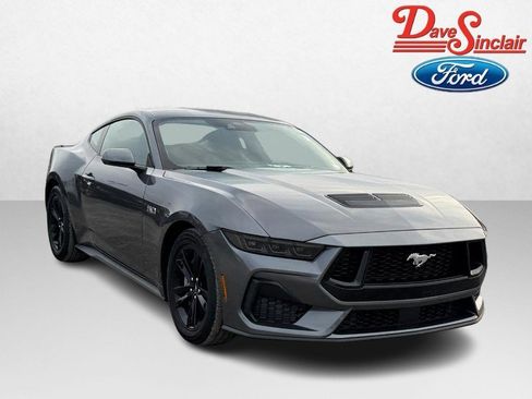 Used 2025 Ford Mustang GT image 4