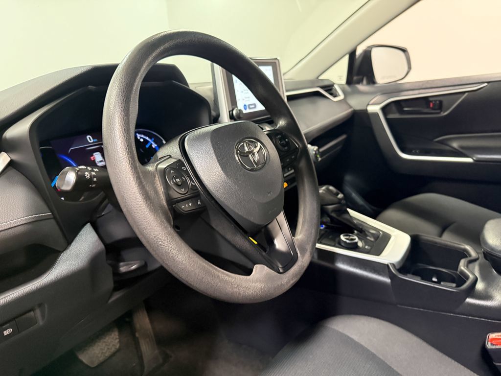 Used 2023 Toyota RAV4 LE AWD/4WD image 74