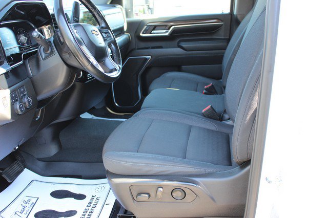 Used 2024 Chevrolet Silverado 2500 LT w/ Convenience Package AWD/4WD image 9