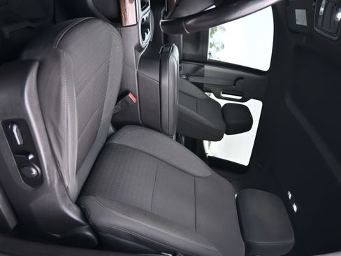 Used 2021 GMC Sierra 1500 Elevation image 17