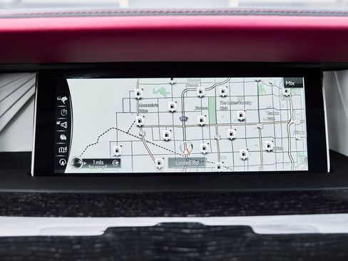 Used 2023 Rolls-Royce Phantom Sedan RWD image 89