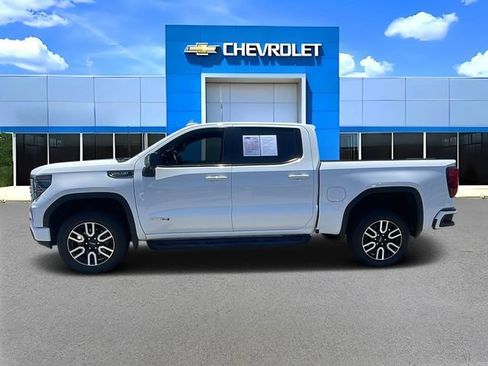 Used 2024 GMC Sierra 1500 AT4 w/ AT4 Preferred Package AWD/4WD image 6