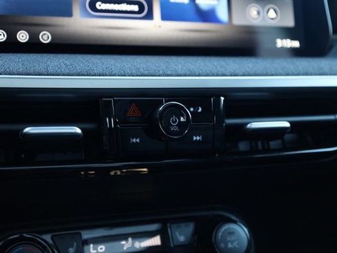 New 2026 Nissan Kicks SV w/ SV Premium Package FWD image 17
