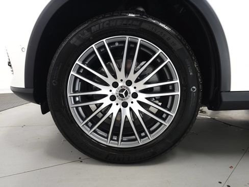 Certified 2026 Mercedes-Benz GLC 300 4MATIC image 32