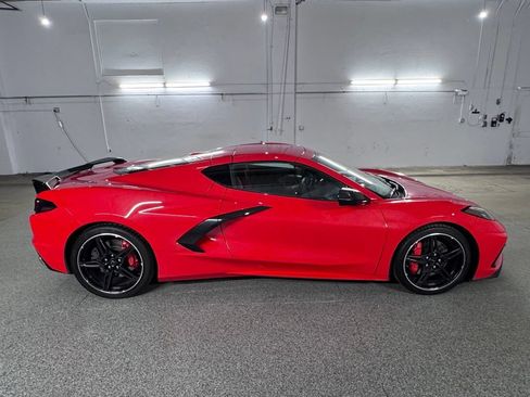 Used 2022 Chevrolet Corvette Stingray Preferred Cpe w/ Z51 Performance Package RWD image 9