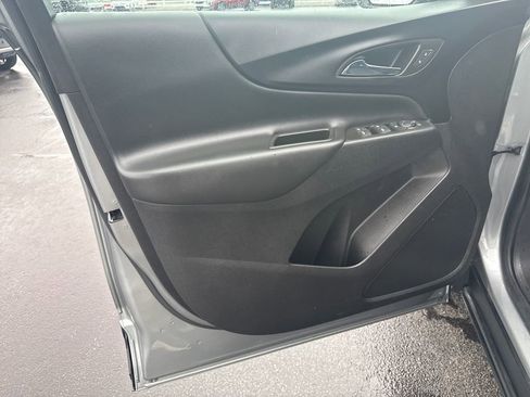 Used 2023 Chevrolet Equinox LT image 12