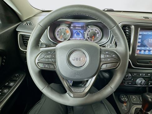 Used 2022 Jeep Cherokee Trailhawk w/ Premium Leather Package AWD/4WD image 11