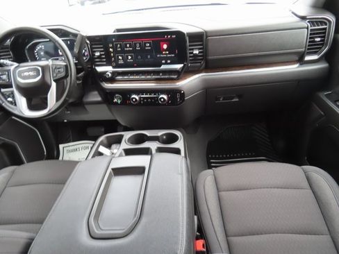 Used 2024 GMC Sierra 1500 Elevation image 26