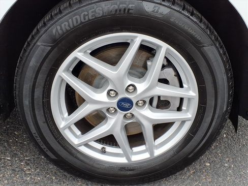 Used 2021 Ford Edge SEL image 9