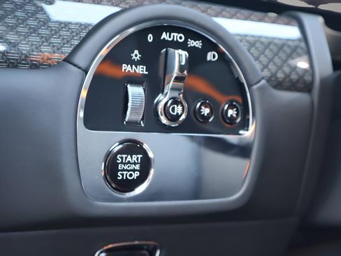 New 2026 Rolls-Royce Spectre Black Badge image 31