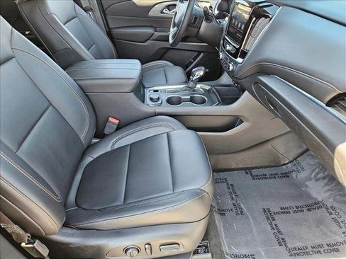 Used 2021 Chevrolet Traverse RS image 19