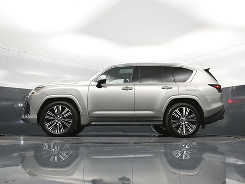 New 2026 Lexus LX 600 4WD w/ Luxury Package image 39
