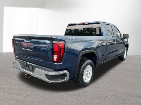 Used 2021 GMC Sierra 1500 4x4 Crew Cab w/ Sierra Value Package image 3