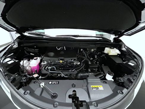 Used 2026 Toyota Sienna LE FWD image 23