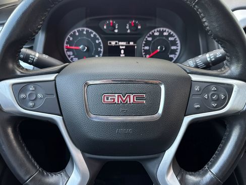 Used 2019 GMC Acadia SLE FWD image 10