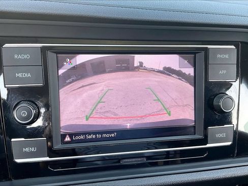 Used 2024 Volkswagen Jetta SE FWD image 14