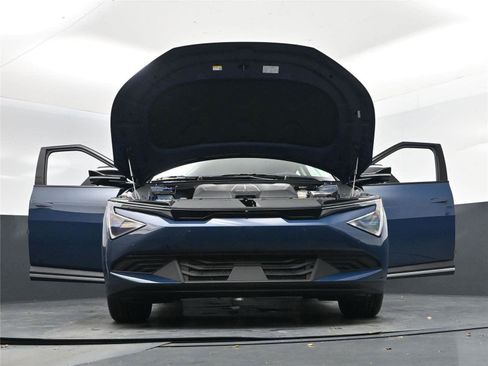 New 2025 Kia EV6 Light w/ Light LR Technology Package image 22