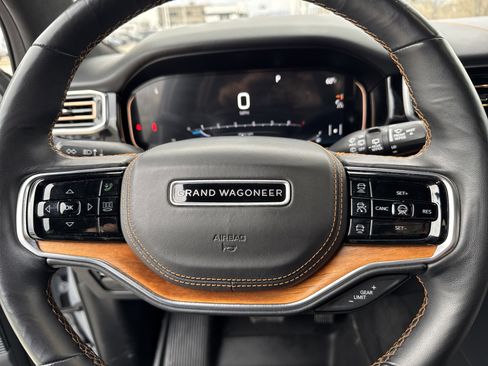 Used 2022 Jeep Grand Wagoneer Series III w/ Rear Seat Video Group 1 image 14