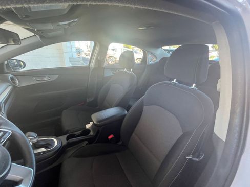 Used 2023 Kia Forte LXS image 36