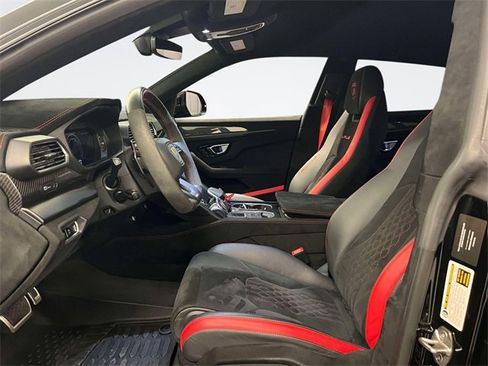 Used 2023 Lamborghini Urus Performante image 17