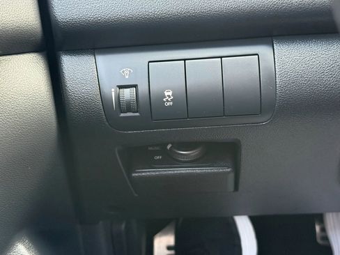 Used 2010 Kia Forte Koup SX image 22