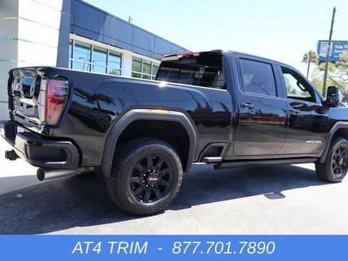 New 2026 GMC Sierra 2500 AT4 w/ AT4 Premium Plus Package AWD/4WD image 9