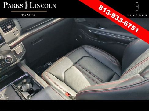 Used 2023 Ford Expedition Limited RWD image 15