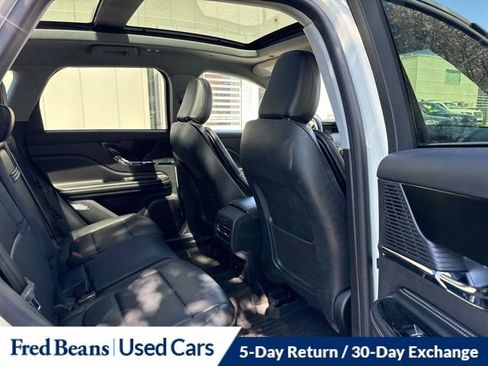 Used 2022 Lincoln Corsair AWD w/ Premium Package image 16