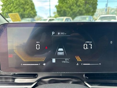 Used 2026 Kia Carnival FWD image 18