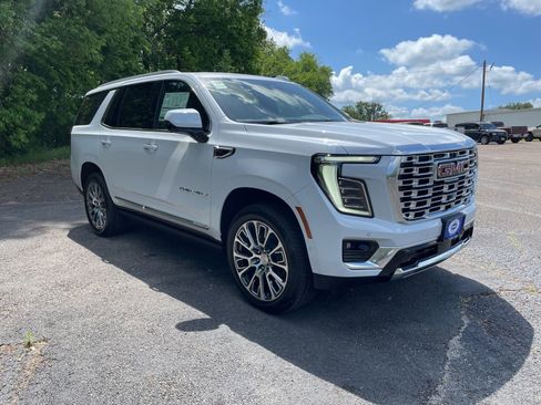 New 2026 GMC Yukon Denali w/ Denali Reserve Package AWD/4WD image 7