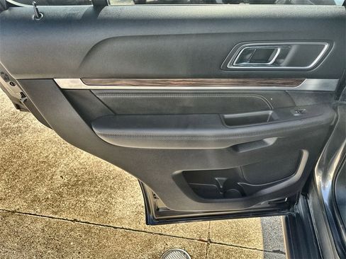 Used 2018 Ford Explorer Limited w/ Equipment Group 301A image 15