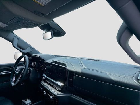 Used 2026 GMC Sierra 1500 SLT AWD/4WD image 25