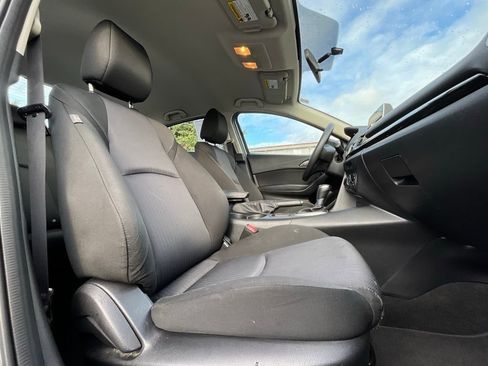 Used 2014 MAZDA MAZDA3 i Sport image 12