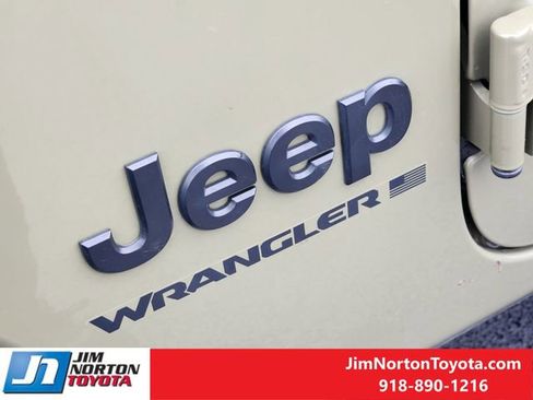 Used 2025 Jeep Wrangler Sport image 12