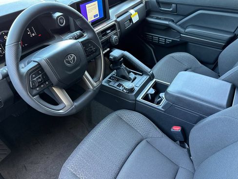 New 2026 Toyota 4Runner SR5 AWD/4WD image 10