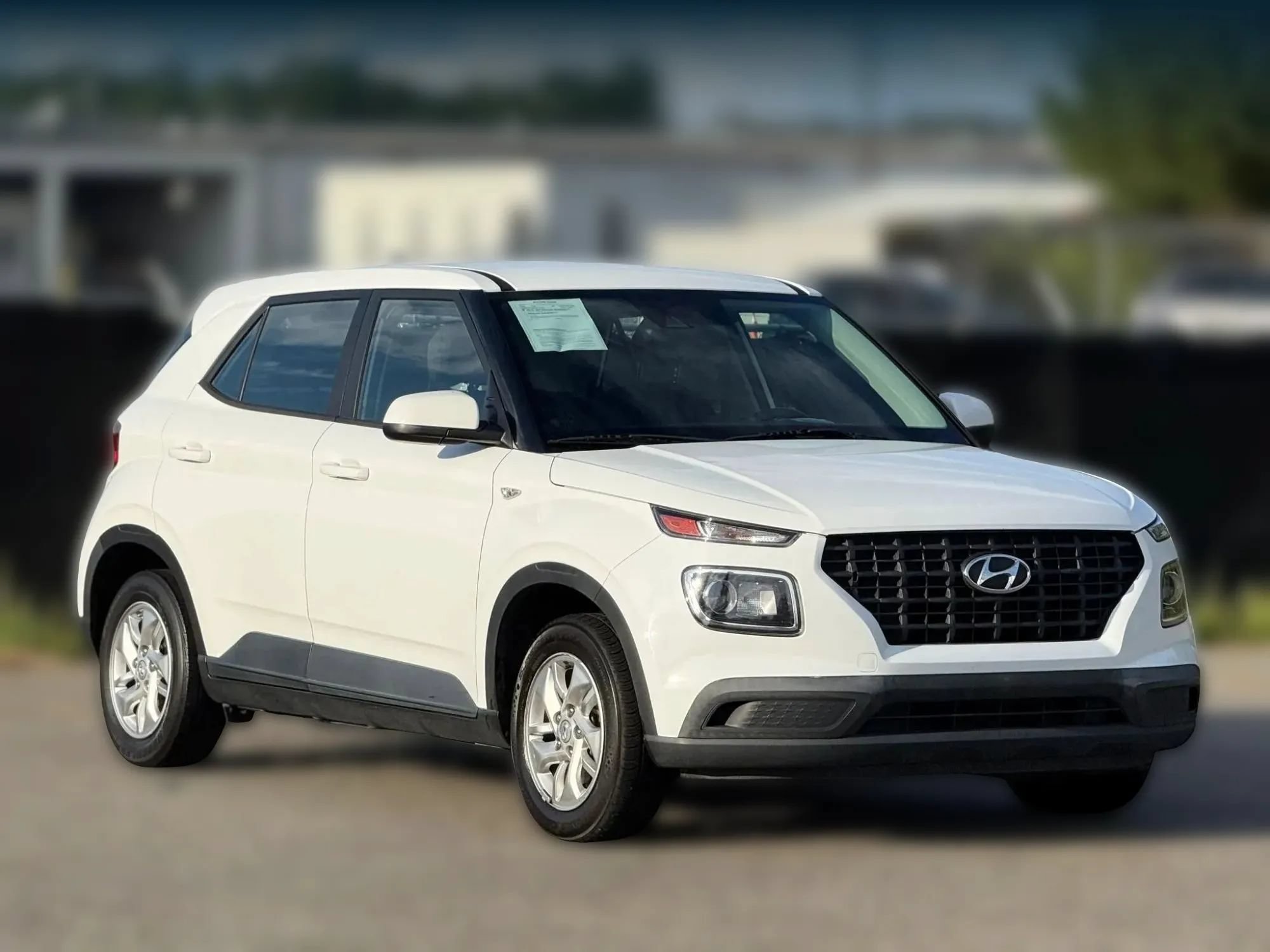 Used 2021 Hyundai Venue SE FWD image 1