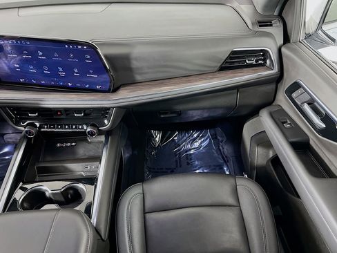 Used 2025 Chevrolet Tahoe LT image 23