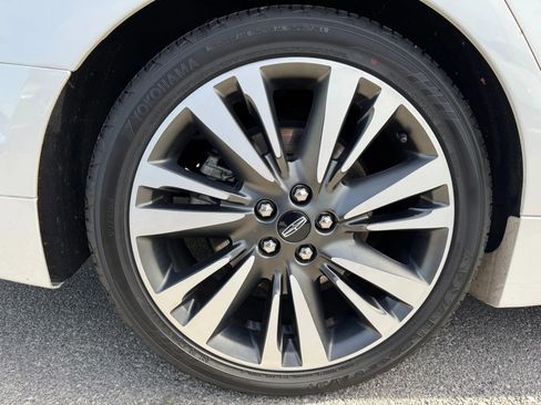 Used 2019 Lincoln MKZ Reserve image 9