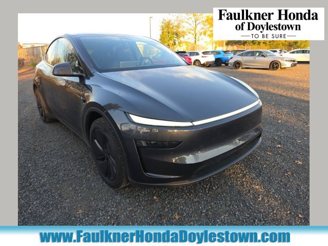 Used 2026 Tesla Model Y Long Range AWD/4WD image 1