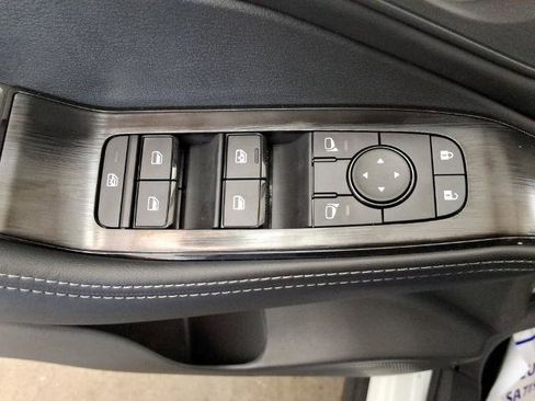 Certified 2026 Nissan Rogue SV FWD image 18