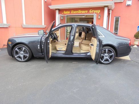 Used 2011 Rolls-Royce Ghost RWD image 44