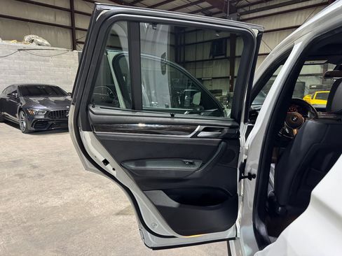 Used 2017 BMW X3 xDrive28i image 15