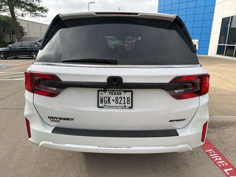 Used 2025 Honda Odyssey Sport-L image 6