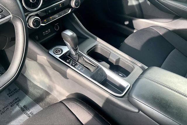 Certified 2024 Nissan Sentra SV FWD image 16
