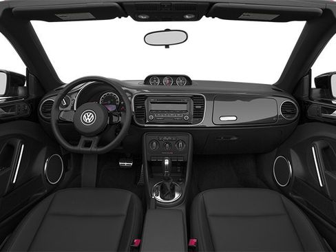 Used 2014 Volkswagen Beetle 1.8T FWD image 7