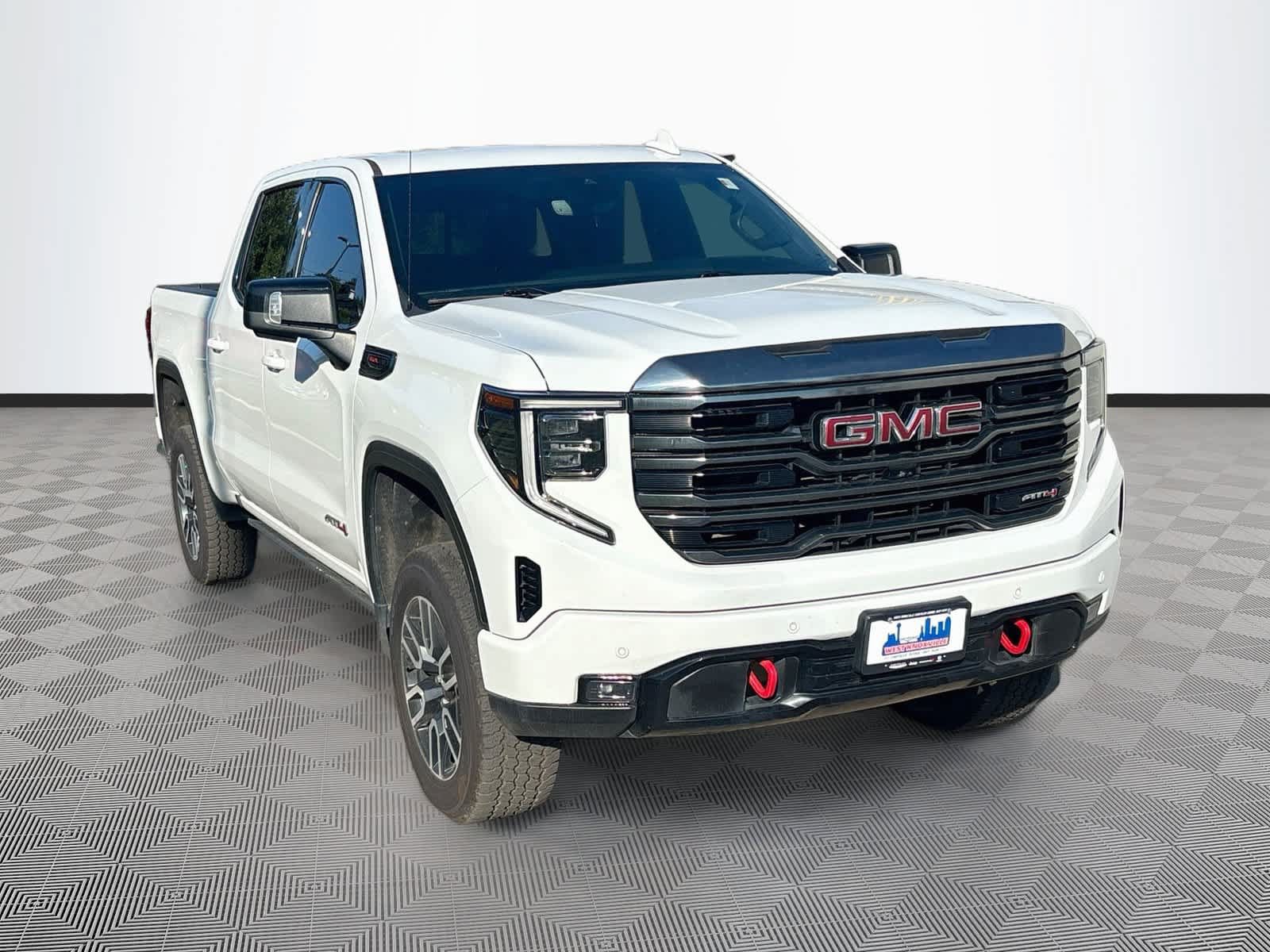Used 2023 GMC Sierra 1500 AT4 w/ Technology Package AWD/4WD image 3