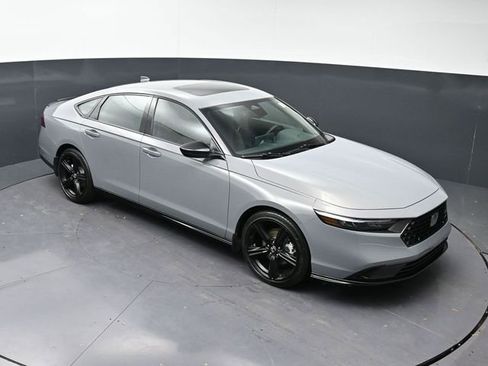 Used 2025 Honda Accord Sport image 22