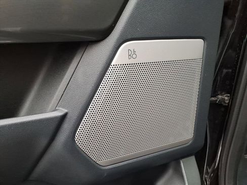 Used 2022 Ford F150 Lariat w/ Equipment Group 502A High image 12